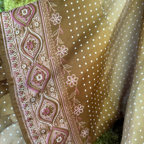 Kantha Bae Silk Shrug - Picture 3 of 7